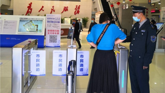 醫(yī)院的第一道防線，金屬安檢門為醫(yī)護人員保駕護航